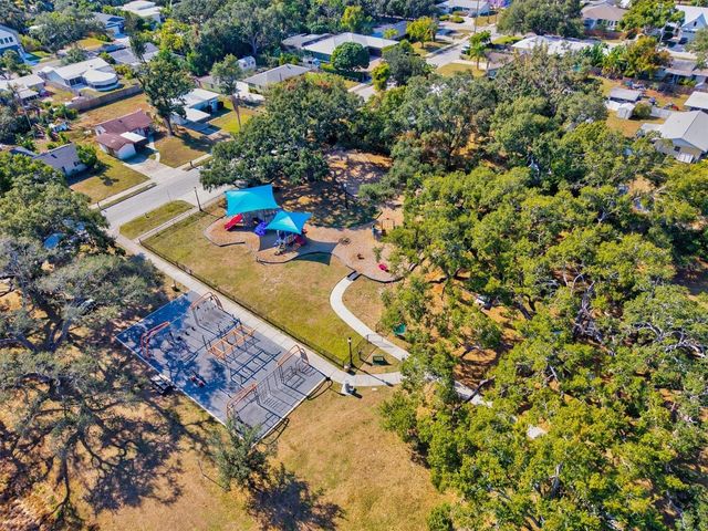 2226 ARLINGTON STREET, Sarasota, FL 34239