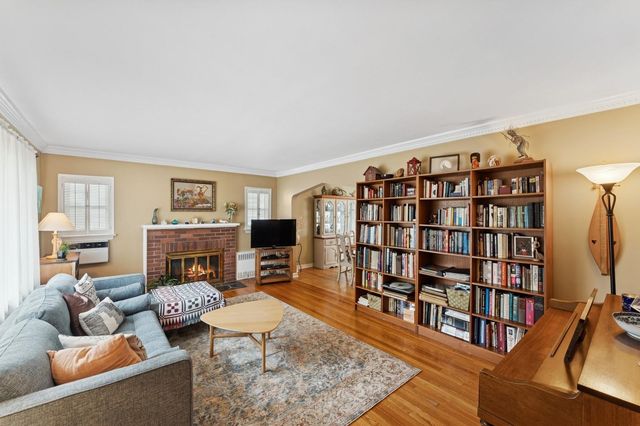 1122 Scott Drive, Valley Stream, NY 11580