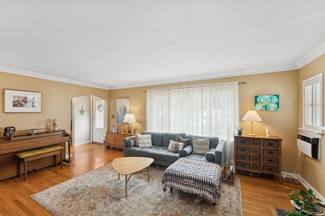 1122 Scott Drive, Valley Stream, NY 11580