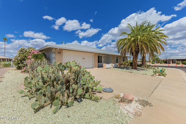 11062 W EDGEWOOD Drive, Sun City, AZ 85351