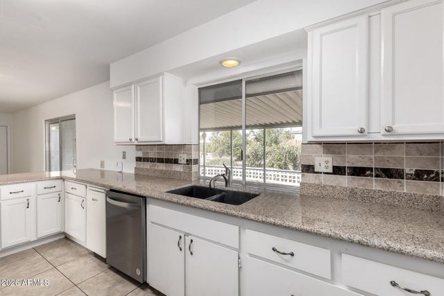 11062 W EDGEWOOD Drive, Sun City, AZ 85351