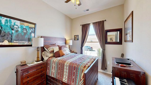 2260 Firewheel Avenue SW, Los Lunas, NM 87031