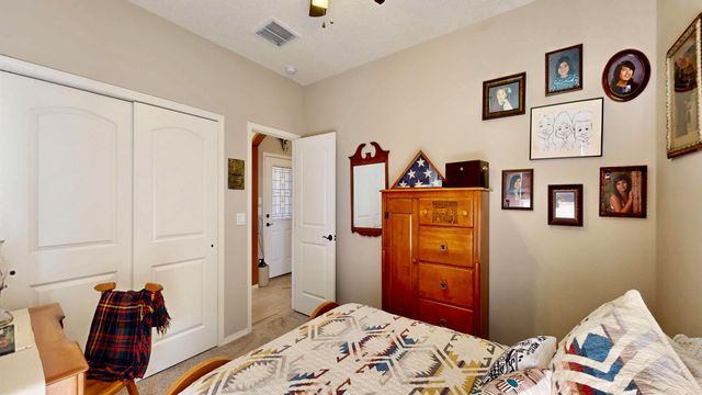 2260 Firewheel Avenue SW, Los Lunas, NM 87031