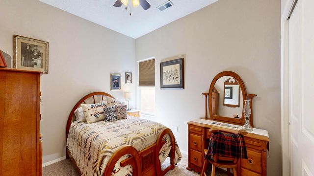 2260 Firewheel Avenue SW, Los Lunas, NM 87031