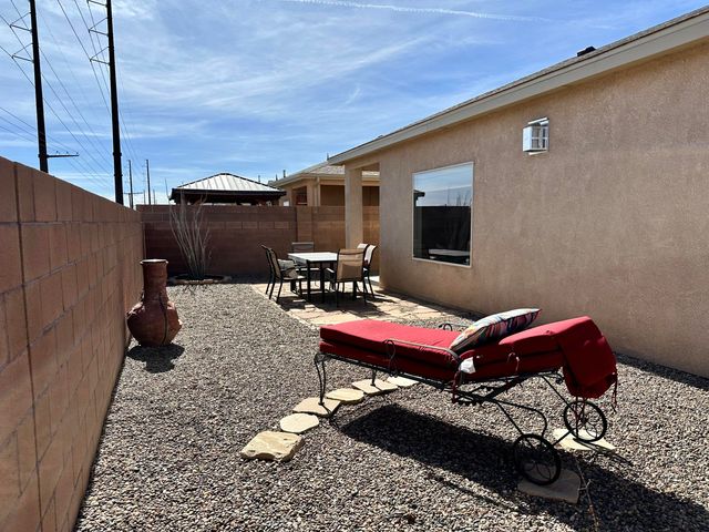 2260 Firewheel Avenue SW, Los Lunas, NM 87031