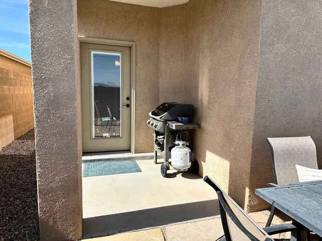 2260 Firewheel Avenue SW, Los Lunas, NM 87031