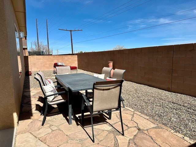 2260 Firewheel Avenue SW, Los Lunas, NM 87031