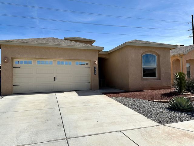 2260 Firewheel Avenue SW, Los Lunas, NM 87031