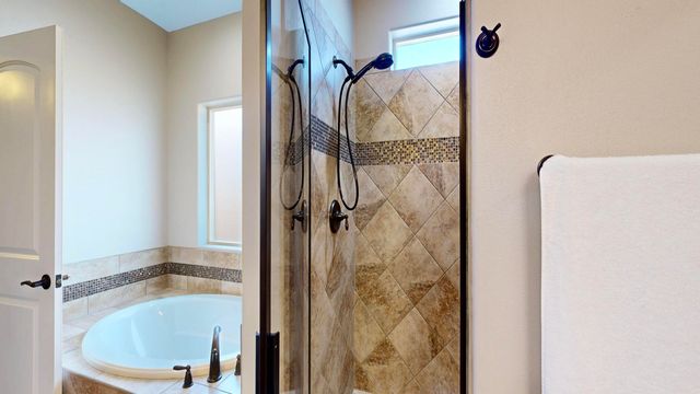 2260 Firewheel Avenue SW, Los Lunas, NM 87031