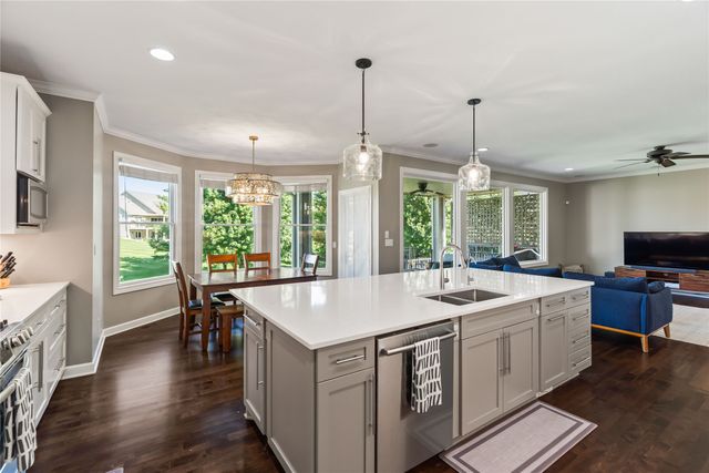 16849 Aurora Court, Clive, IA 50325