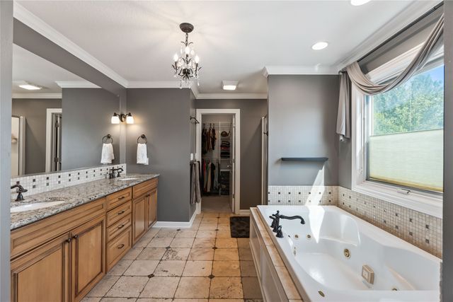 16849 Aurora Court, Clive, IA 50325