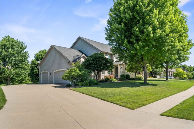 16849 Aurora Court, Clive, IA 50325