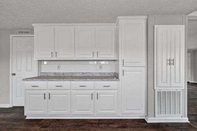 560 Old Huntsville Rd, Fayetteville, TN 37334