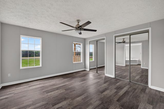 560 Old Huntsville Rd, Fayetteville, TN 37334