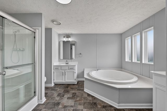 560 Old Huntsville Rd, Fayetteville, TN 37334