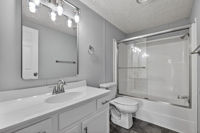 560 Old Huntsville Rd, Fayetteville, TN 37334