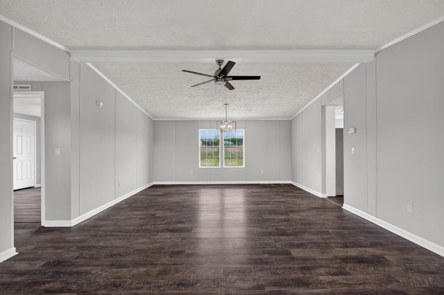 560 Old Huntsville Rd, Fayetteville, TN 37334