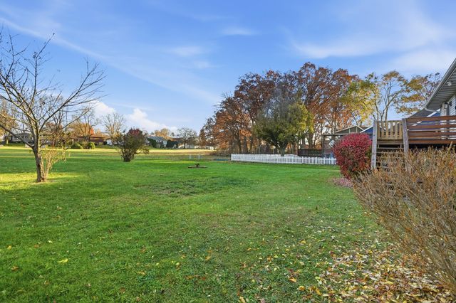 4142 Augusta Drive, Crown Point, IN 46307