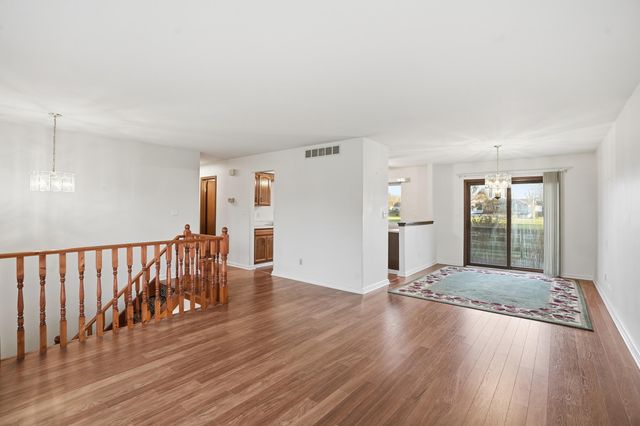 4142 Augusta Drive, Crown Point, IN 46307