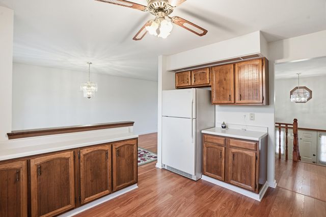 4142 Augusta Drive, Crown Point, IN 46307