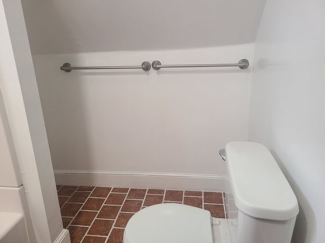 30 South Street, Holbrook, MA 02343