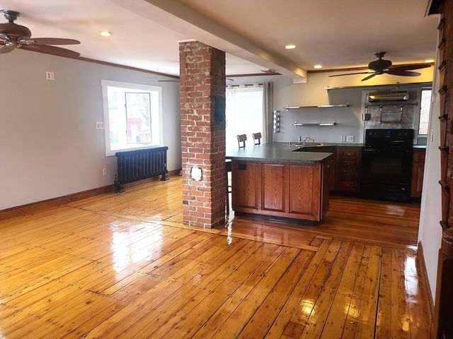 30 South Street, Holbrook, MA 02343