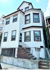 243 N 4Th St, Paterson City, NJ 07522
