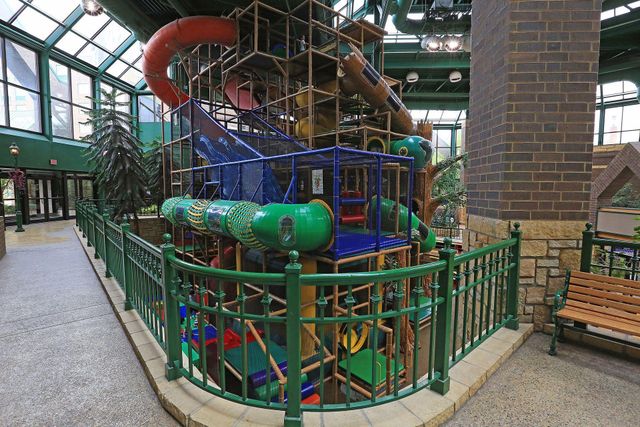 7420 Edinborough Way 6106, Edina, MN 55435