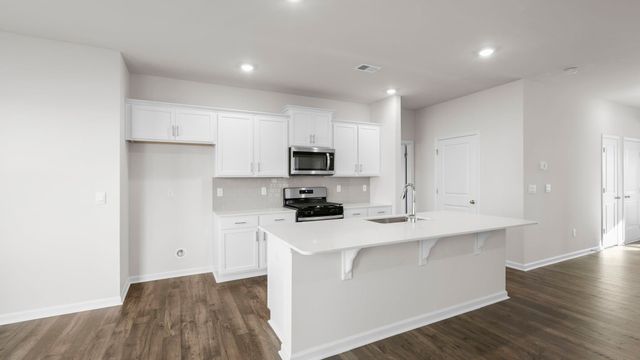 1069 Roleson Way, Woodruff, SC 29388