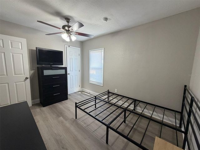 1912 W GRACE STREET, Tampa, FL 33607