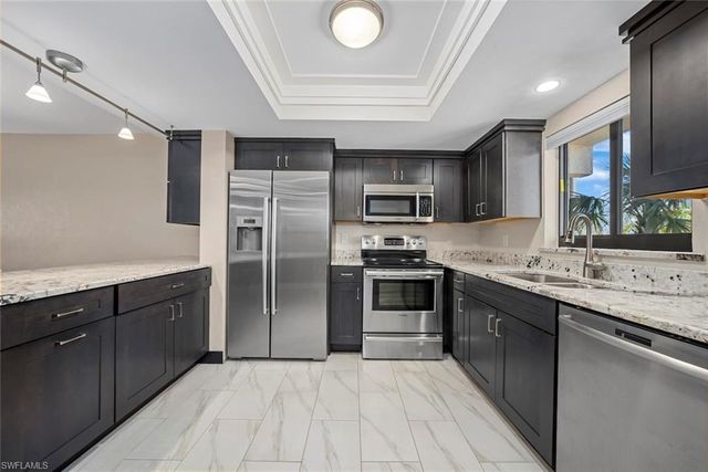 1919 Olde Middle Gulf DR # 502, Sanibel, FL 33957
