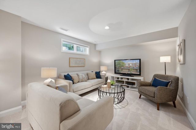 1753 22ND ST N, Arlington, VA 22209