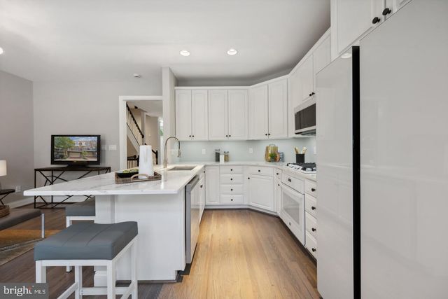 1753 22ND ST N, Arlington, VA 22209