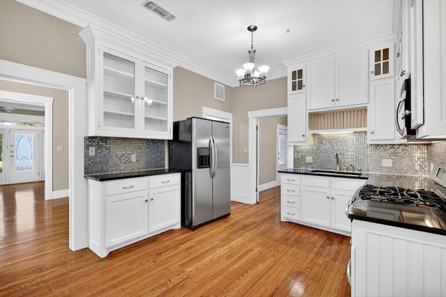 1231 W Main Street, Denison, TX 75020