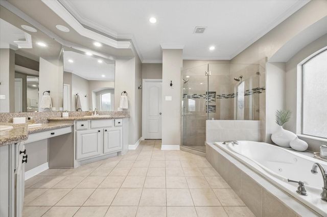 204 Grand Creek Drive, League City, TX 77573