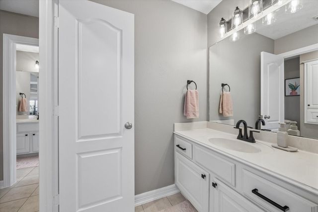 204 Grand Creek Drive, League City, TX 77573