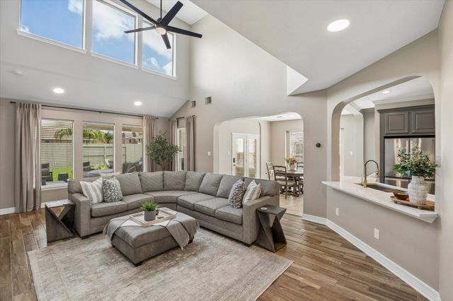 204 Grand Creek Drive, League City, TX 77573