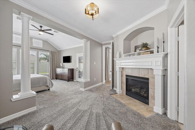 204 Grand Creek Drive, League City, TX 77573