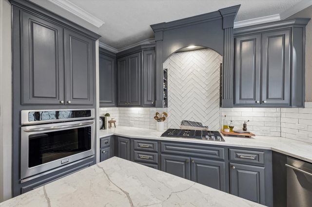 204 Grand Creek Drive, League City, TX 77573