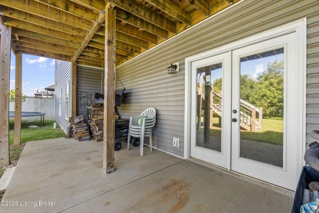 99 Roosevelt Ct, Taylorsville, KY 40071