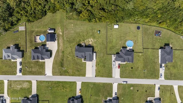 99 Roosevelt Ct, Taylorsville, KY 40071