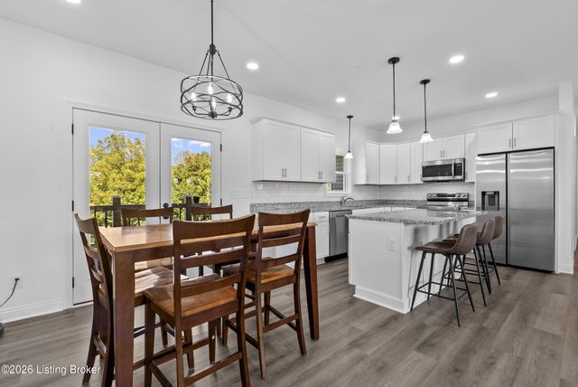99 Roosevelt Ct, Taylorsville, KY 40071