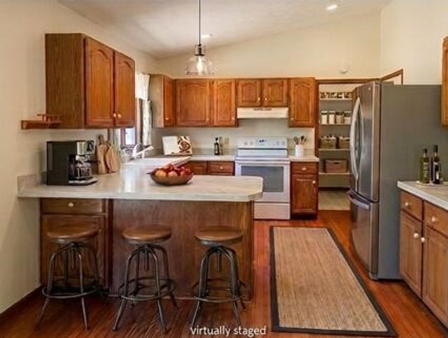 141 Ida Red, Sparta, MI 49345