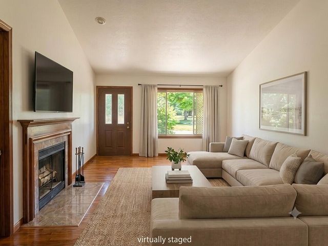 141 Ida Red, Sparta, MI 49345