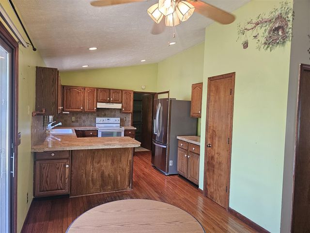 141 Ida Red, Sparta, MI 49345