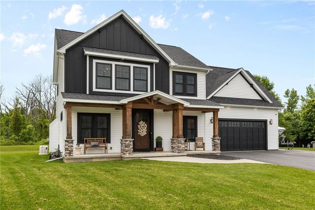 591 Whistlers Cove Lane, Greece, NY 14612