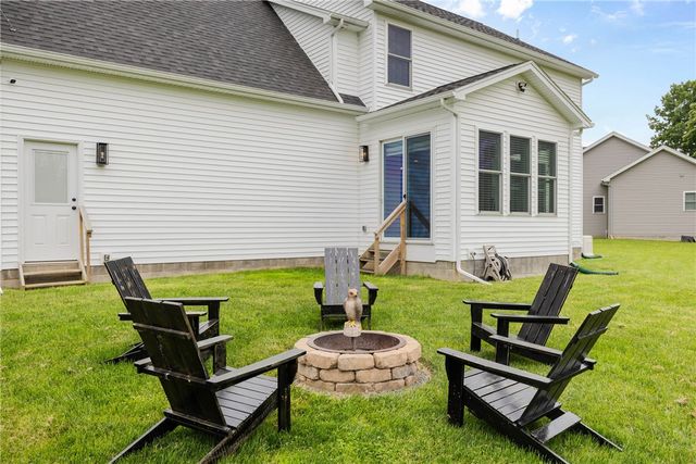 591 Whistlers Cove Lane, Greece, NY 14612