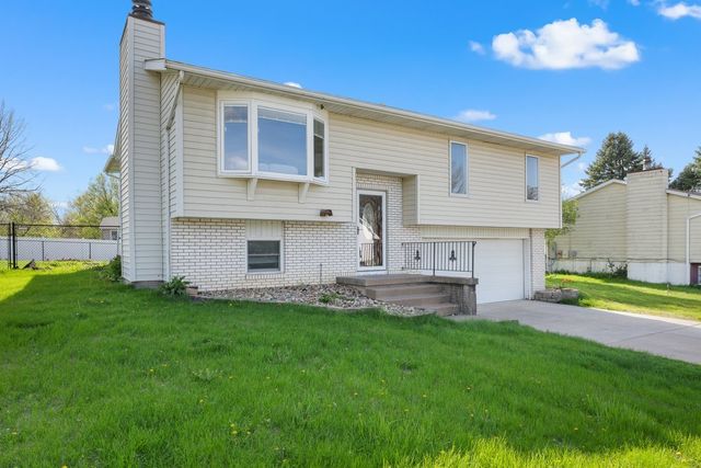 109 Blackhawk Drive, Park View, IA 52748