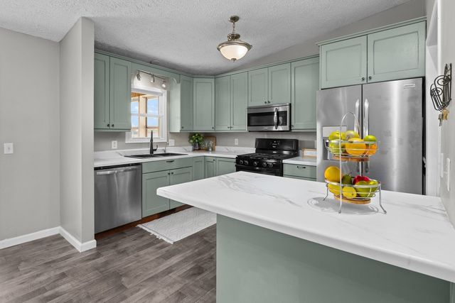 109 Blackhawk Drive, Park View, IA 52748