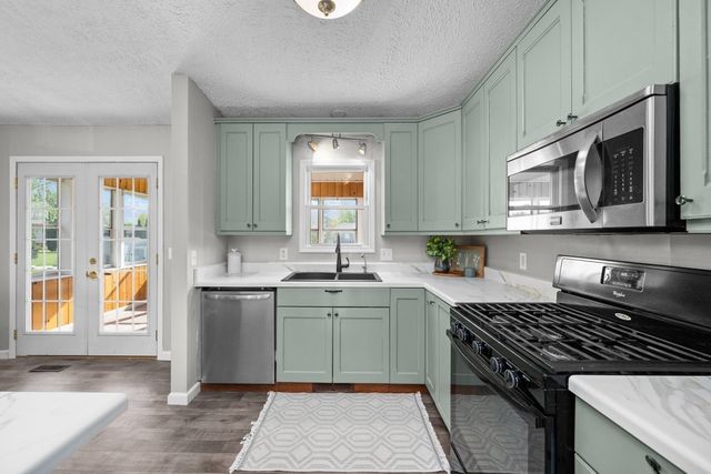 109 Blackhawk Drive, Park View, IA 52748